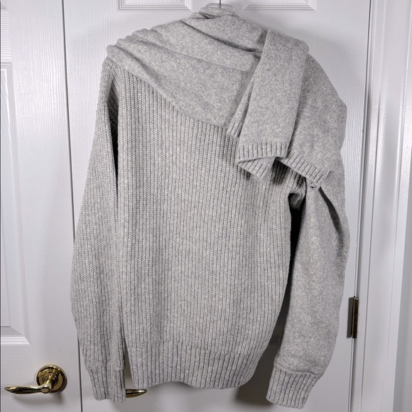 Cabi New NWT Wrap Pullover #4417 Heather Gray Sweater Medium - Picture 3 of 10